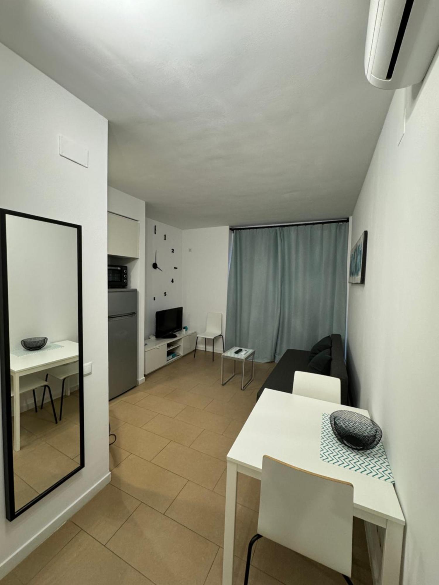 Moderno Apartamento Con Parking,Tarrassa, Barcelona Terrassa Dış mekan fotoğraf